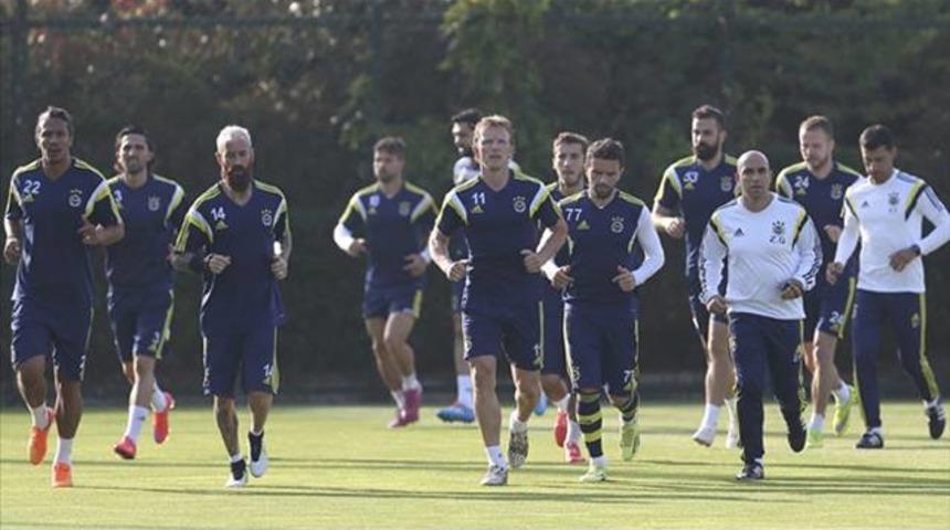 Fenerbah&ccedil;e'de flaş gelişme! 3 futbolcu...