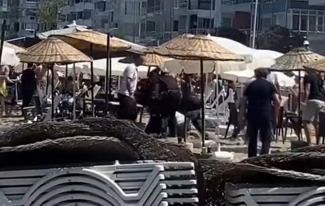 Halk plajında ücretli şezlong kavgası
