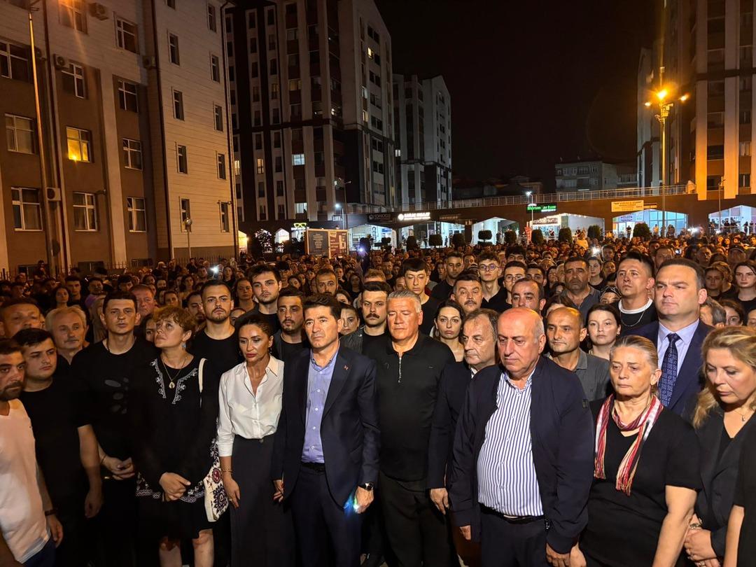 1200xauto Boşanma aşamasındaki kocasının katlettiği Sinem'e Trabzon'da 'ışıklı' anma