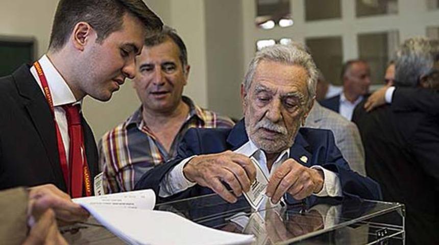 Aydemir Akbaş'tan Galatasaray'a tepki