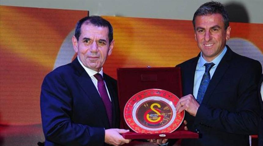 Dursun Özbek kimdir? Yakından tanıyalım