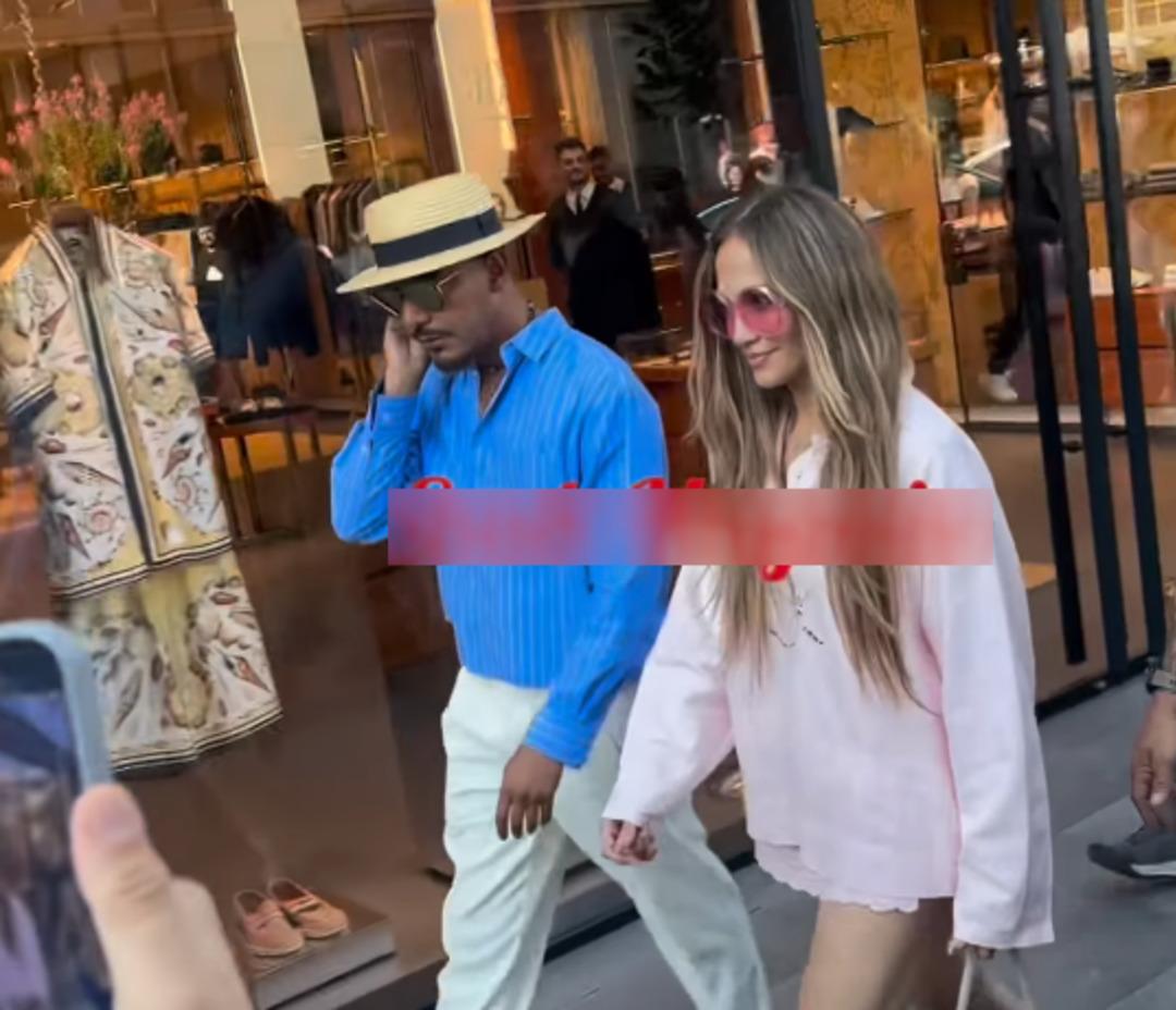 Sosyal medya bunu konuşuyor: Jennifer Lopez İstanbul da girmek istediği mağazaya alınmadı! Şoke eden olay 2