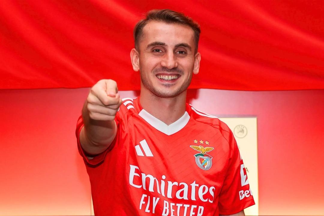 Transferde neler oldu neler... Kerem Aktürkoğlu bir sonraki maçta yok! Benfica nın Fenerbahçe kararı ortalığı karıştırdı 1