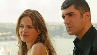 Haziran Gecesi'nin Havin'iydi! Naz Elmas davette ortaya çıktı|Arkasını dönüp...