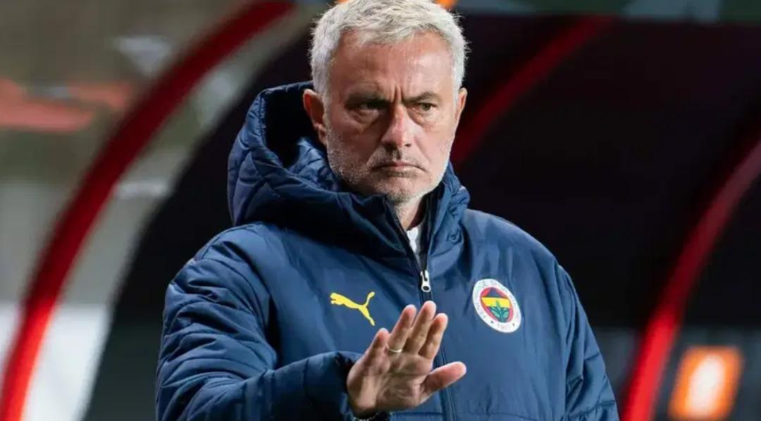 Feyenoord-Fenerbahçe eşleşmesinin favorisini açıkladılar! Herkesi şaşırttılar... 1