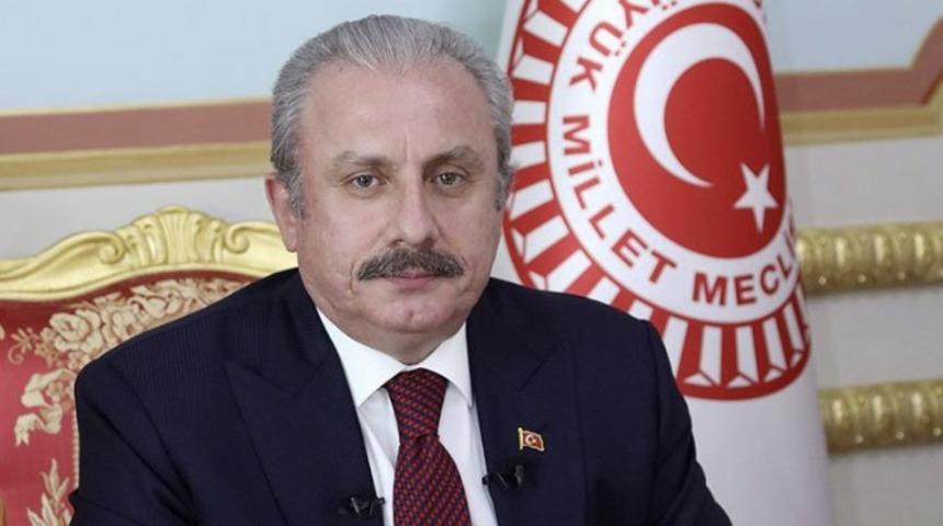 La dura reacción de Mustafa Şentop: “Andan por ahí diciendo que son periodistas”