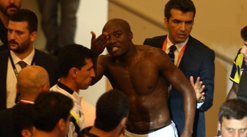 Webo ma&ccedil; bitince hakeme saldırdı