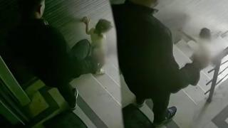 Vicdansızlığın bu kadarı! 3 yaşındaki kızına tekme atıp merdivenlerden düşürdü: İstenen ceza belli oldu!