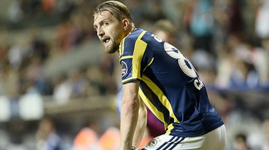 Caner Erkin bı&ccedil;ak altına yatıyor!