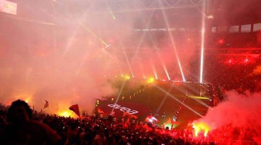 Galatasaray'ın şampiyonluk gecesi ertelendi