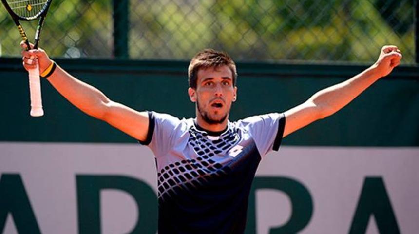 Bombalar altında doğdu, Federer'e rakip oldu