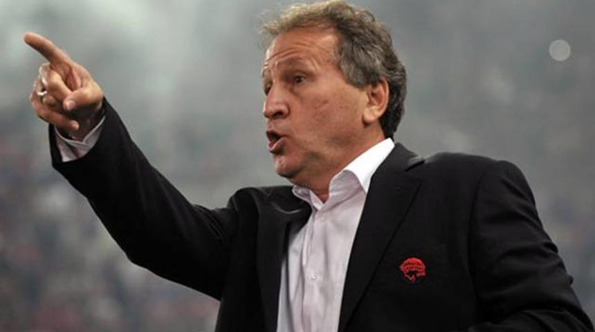 Beşiktaş'ta Zico s&uuml;rprizi