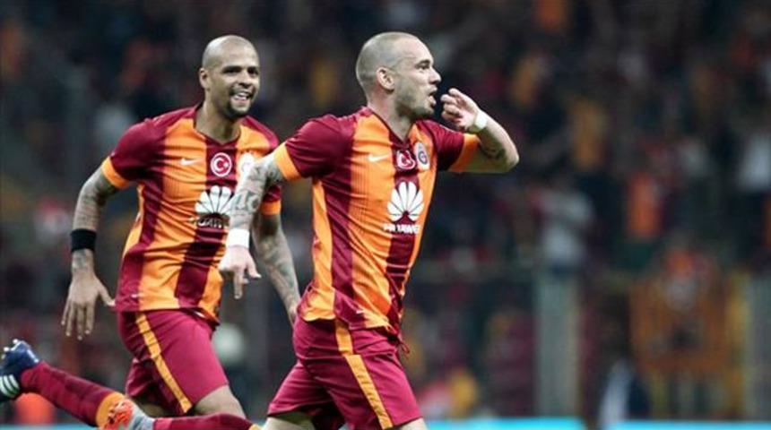 Wesley Sneijder'dan m&uuml;jde!