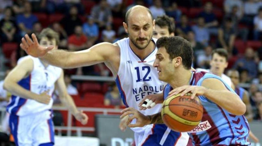 Anadolu Efes 77 - 59 Trabzonspor Medical Park