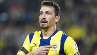 Jose Mourinho'dan yeni sezon öncesi Mert Hakan Yandaş kararı! Kimse beklemiyordu...