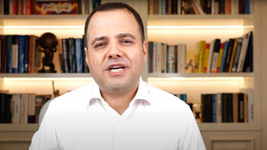 Özgür Demirtaş, "Safmışım, salakmışım" diyerek isyan etti! "Beni bırakın artık kardeşim, Prof. Dr. Özgür Demirtaş öldü" 1