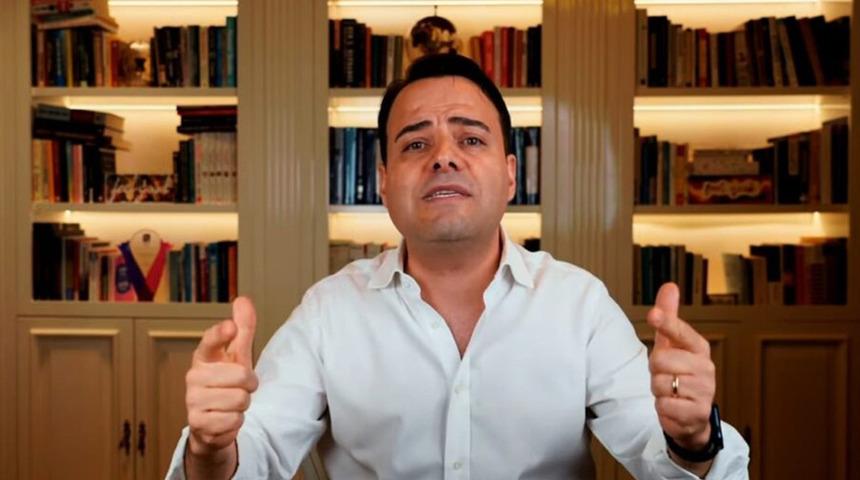 Özgür Demirtaş, "Safmışım, salakmışım" diyerek isyan etti! "Beni bırakın artık kardeşim, Prof. Dr. Özgür Demirtaş öldü"