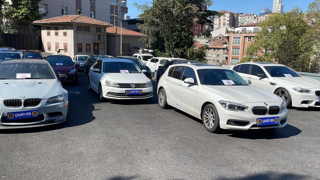 Ele geçirilen araçlar böyle sergilendi! İstanbul da milyonlarca liralık  otomobil  vurgunu: İstanbul Emniyet Müdürlüğü düğmeye bastı  2