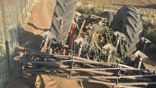 Karaman'da devrilen traktörün sürücüsü hayatını kaybetti