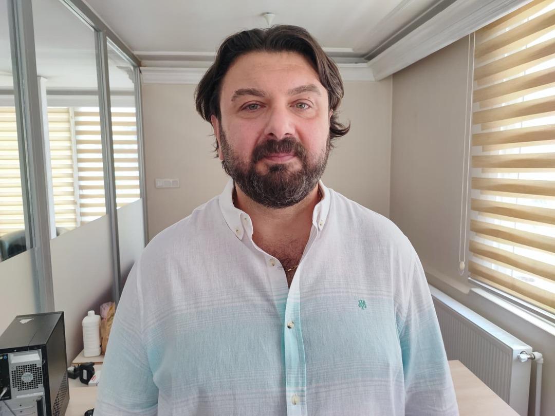 Seans görüntüleri gündem oldu!  Sahte psikolog  iddialarından sonra sessizliğini bozdu: "Evet geçmişte halıcılık yaptım, engel değil ki" 1