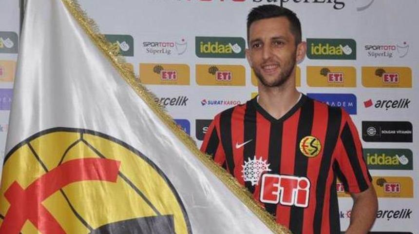 Es Es'e Azeri orta saha!