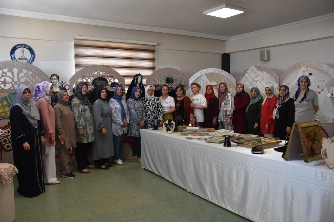 Gaziantepli kadınların el emeği sergisi göz kamaştırdı 1
