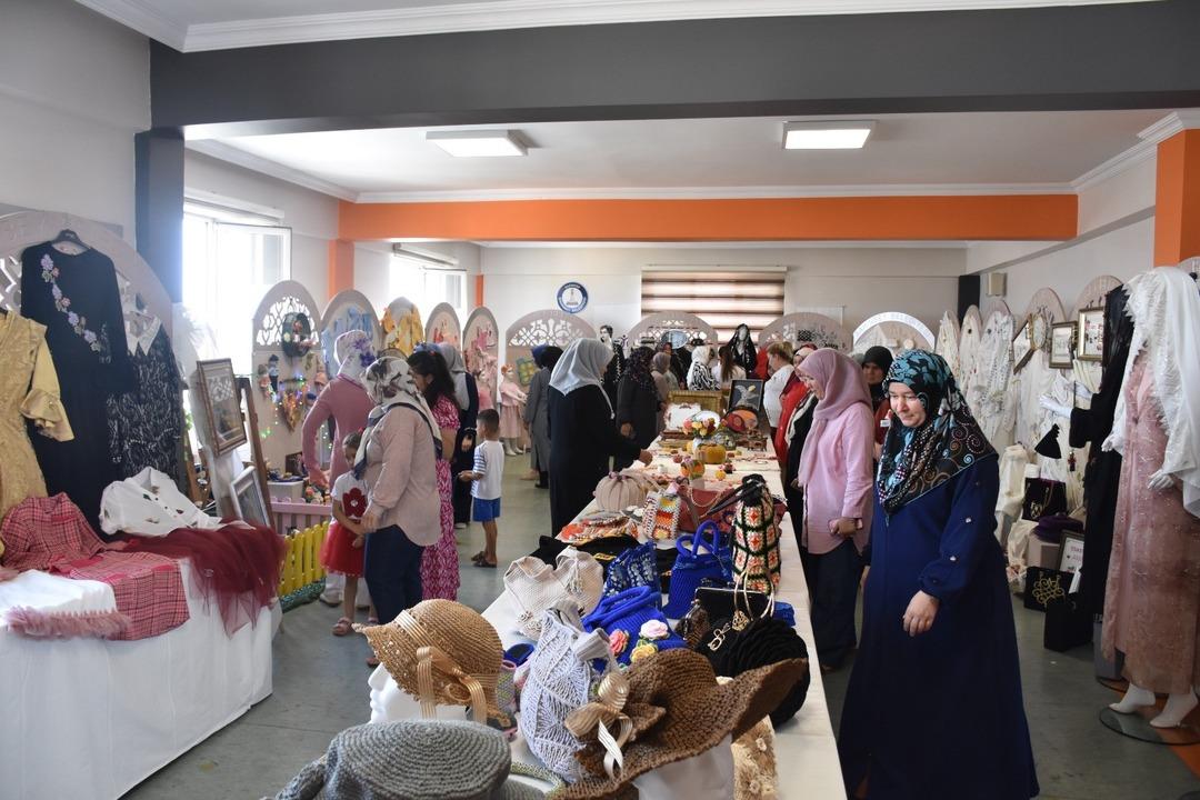 Gaziantepli kadınların el emeği sergisi göz kamaştırdı 3