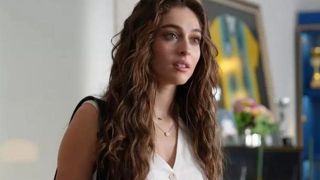 Murat Yıldırım ve Cemre Baysel aynı dizide! Kanal D'de yayınlanacak