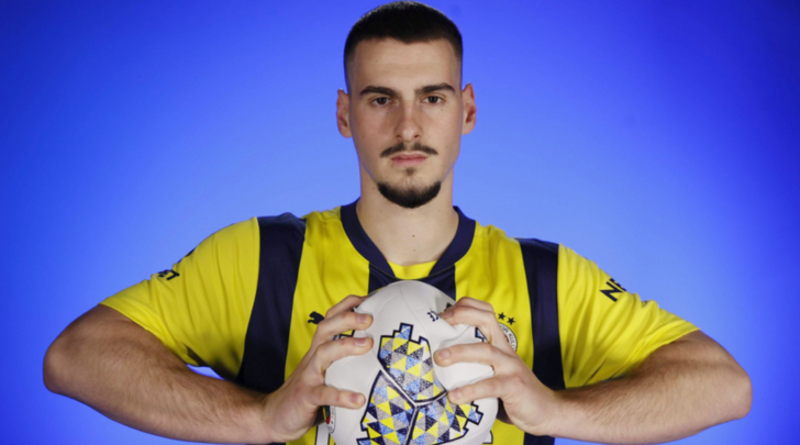 Yıldız isimler kadroda yok! Mourinho kararını verdi... İşte Fenerbahçe'nin Feyenoord maçı kadrosu! G4