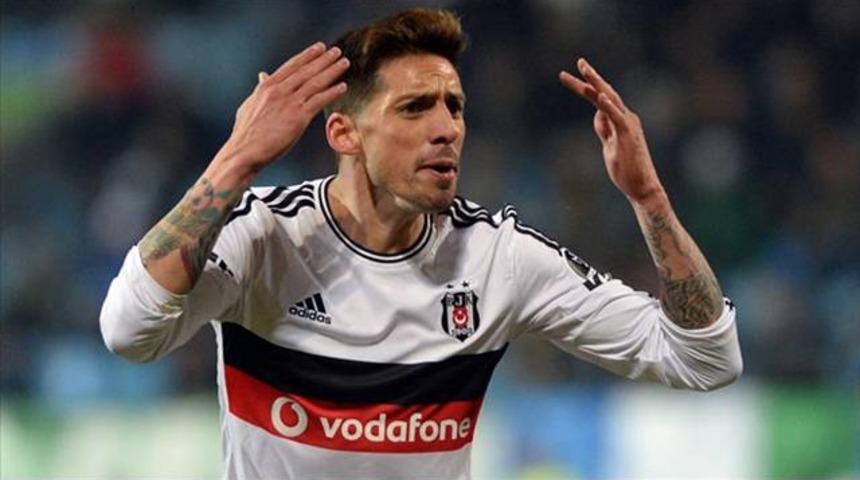 Beşiktaş'a s&uuml;rpriz teklif! Sosa...