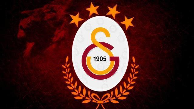 Galatasaray'dan yıldız futbolcuya servet