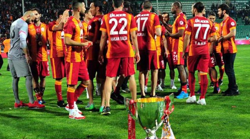 Galatasaray kupa görünce dayanamıyor