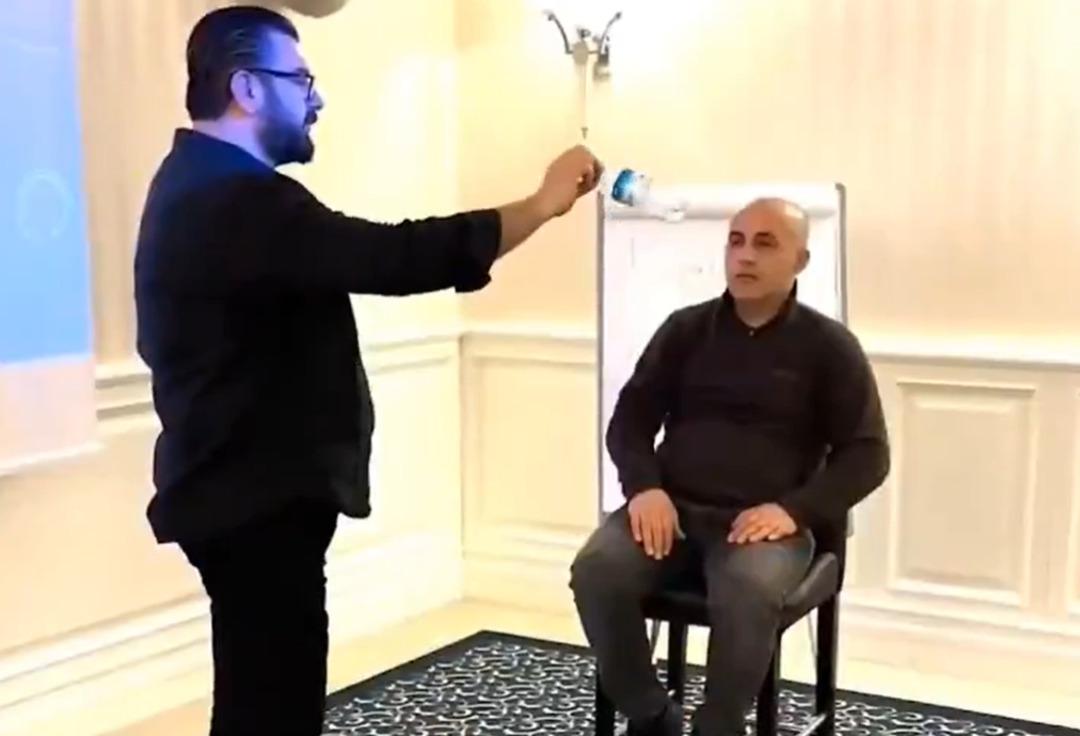 Seans görüntüleri gündem oldu!  Sahte psikolog  iddialarından sonra sessizliğini bozdu: "Evet geçmişte halıcılık yaptım, engel değil ki" 6
