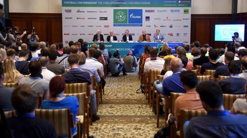 Gen&ccedil; Aslanlar'dan Beckenbauer'e s&uuml;rpriz