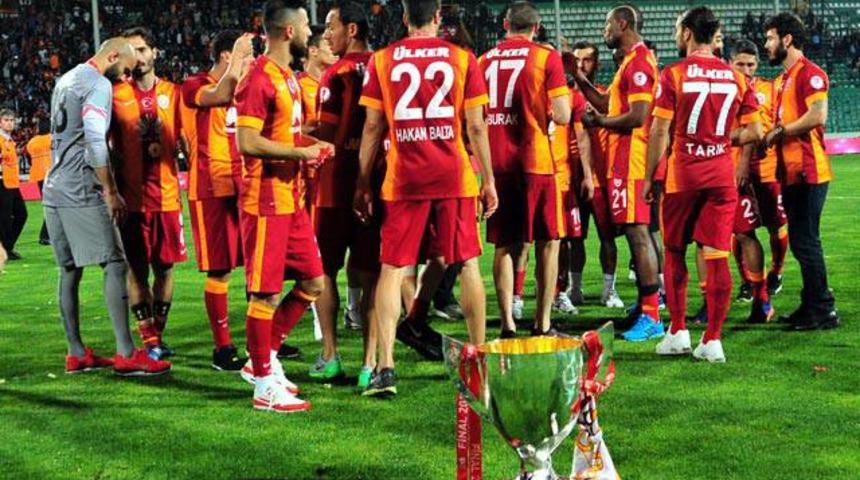 Galatasaray Fenerbah&ccedil;e'ye fark attı