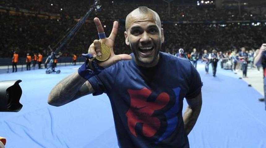 Galatasaray'dan Dani Alves'e servet