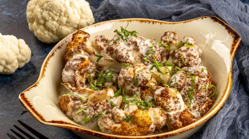 Sebzeyi sevmeyenleri bile mest edecek: Tahin soslu karnabahar nasıl yapılır? Tahin soslu fırın karnabahar tarifi…