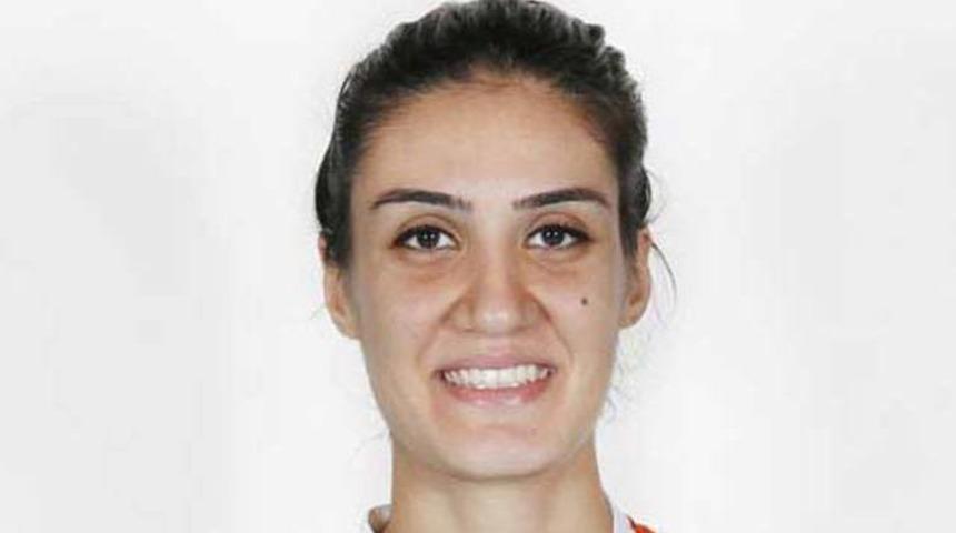 G&ouml;zde Yılmaz İtalya'da