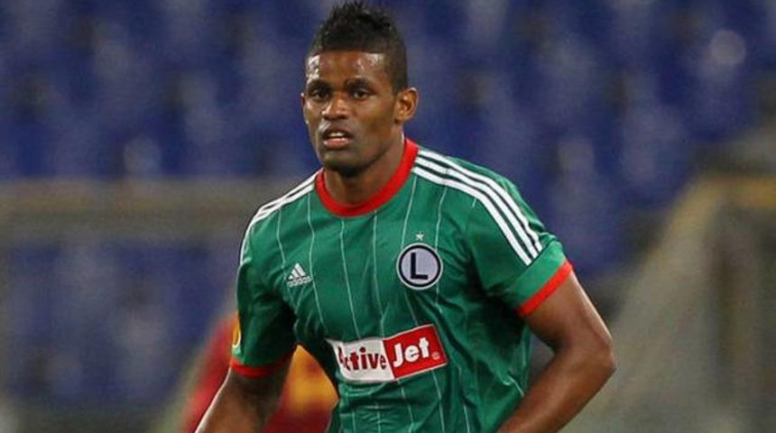 Torku Konyaspor, Dossa Junior ve Alban Meha'yı kadrosuna kattı