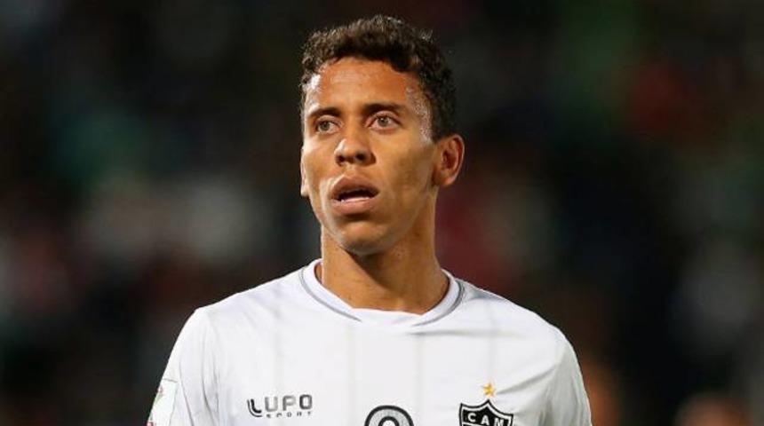 Galatasaray'a Brezilyalı sağ bek