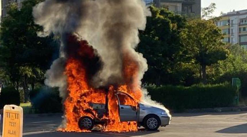 Öfkesini otomobilinden çıkardı... Diyarbakır'da bir şahıs muayeneden geçmeyen otomobilini yaktı