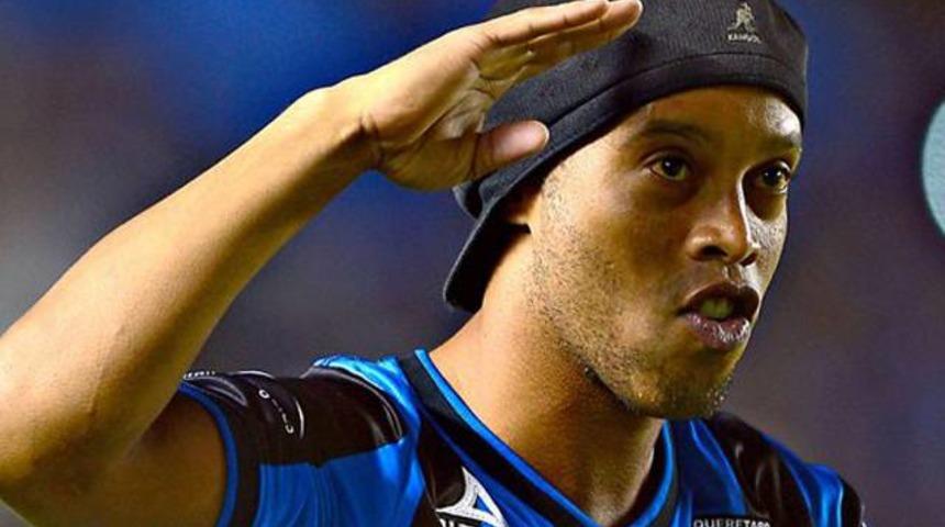 Antalyaspor'dan Ronaldinho a&ccedil;ıklaması