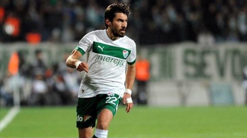 Şener Fenerbah&ccedil;e'ye imzayı attı