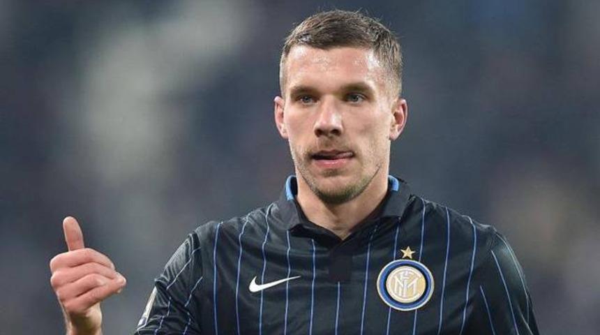 Galatasaray Podolski'yle imzalıyor
