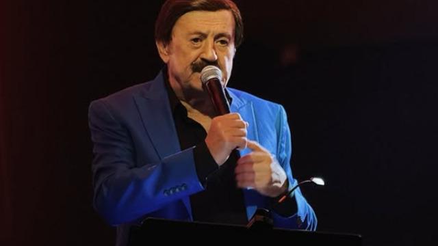 Selami Şahin tatilde sevenlerini korkuttu! Apar topar hastaneye kaldırıldı