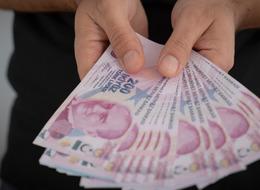 'Sürekli güncelliyorlar! Fiyatlar yukarı gidiyor ama...' Uzman isim konutta kritik detayı verdi 'Dayanamaz, geri gelir'