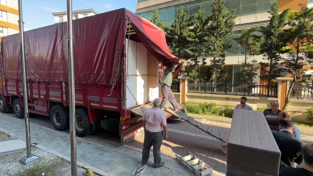 Avcılar da garip olay: Tahliye davasını kaybeden öğrenci yurdunda eşya kaçırma girişimi! 3