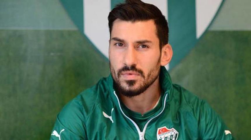 Şener Özbayraklı sözleşmesini feshetti!