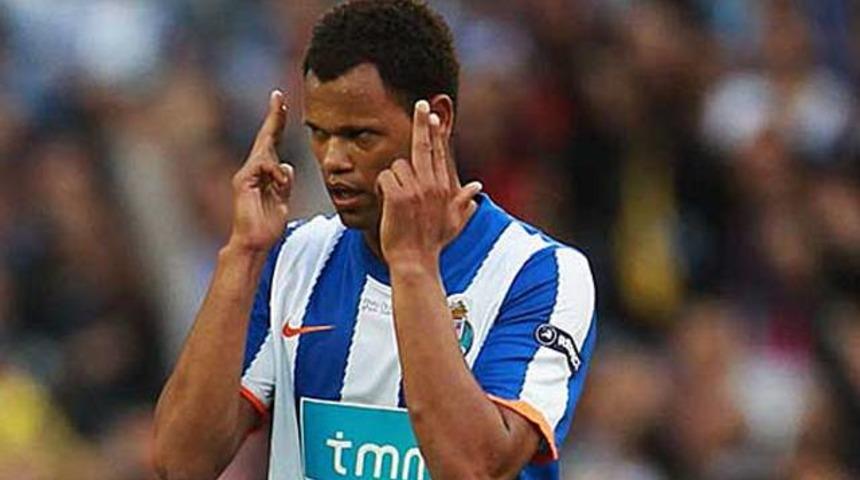 Rolando gemileri yaktı!