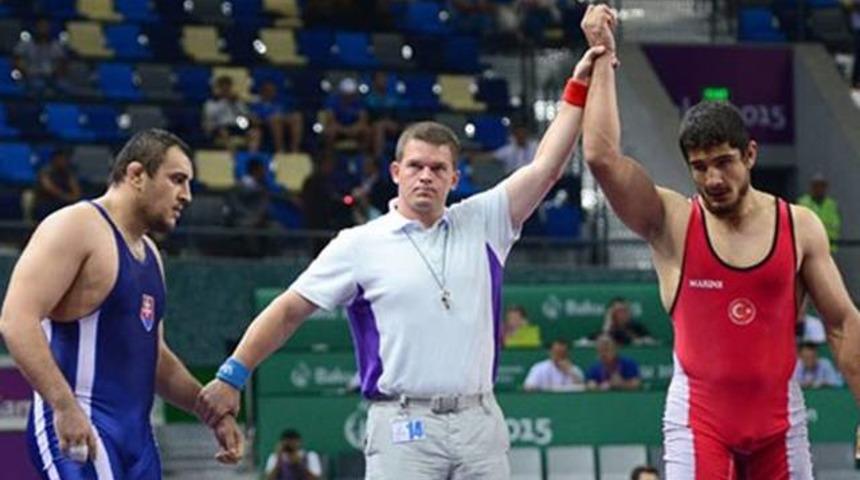 Taha Akgül'den altın madalya